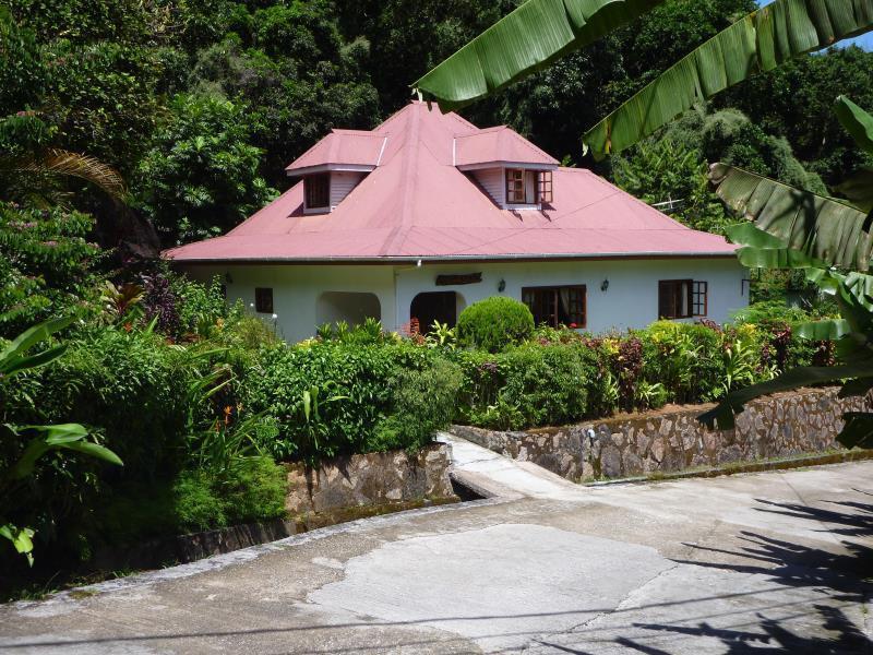 Liane De Mai Bed & Breakfast ลาดิก ภายนอก รูปภาพ